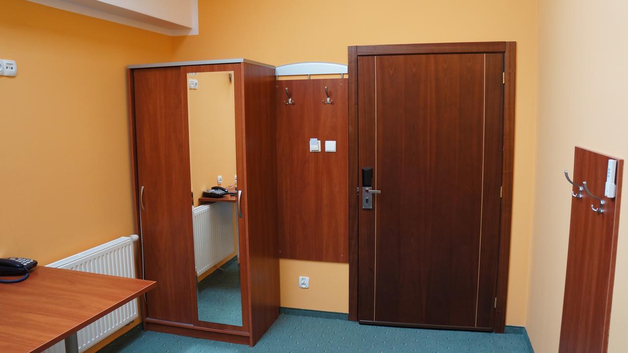 Hotel Sens Mierzyn  Екстер'єр фото